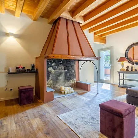 Corte Barattina - Antica Dimora Tra Campagna E Citta Hotel apartamentowy 4*